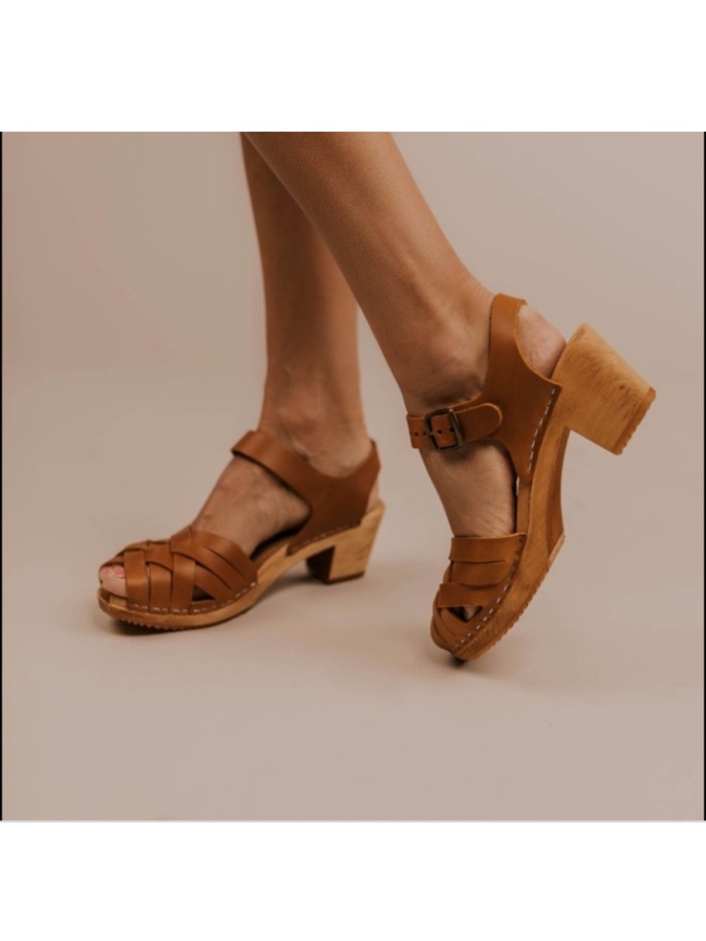 Roolee MIA leather and wooden swedish clog